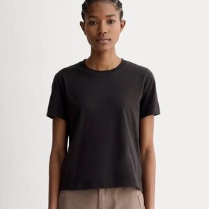Everlane The Box-Cut Tee in Essential Cotton - Black